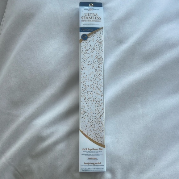 Platinum Hair Extensions 18 inch - Picture 2 of 5